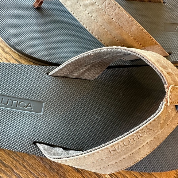 Nautica flip flops - Picture 4 of 5